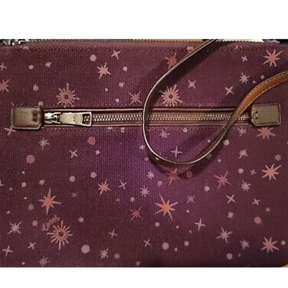 📌 Super Rare Star Wars X Coach Gallery Pouch With Princess Leia As Boushh - Picture 2 of 2